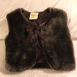 Furry vest size 2 years / 3 years